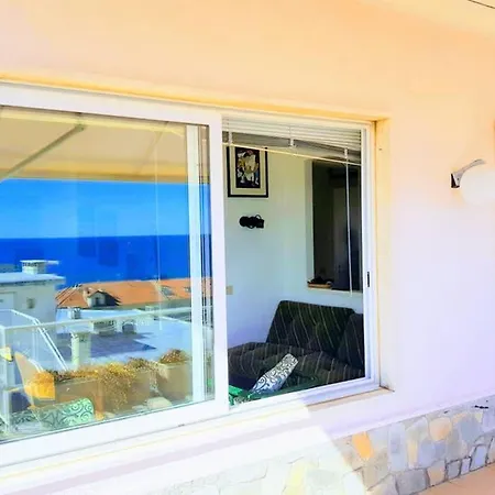 Attico Sul Mare A *
