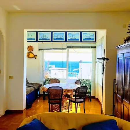 Attico Sul Mare A Apartman